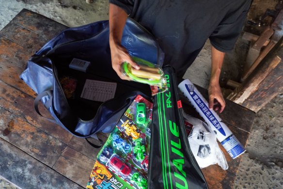 News tile background