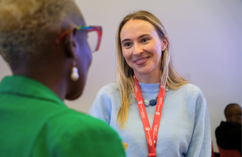 Cashelle Dunn, GEDSI Technical Advisor, speaks with another delegate at Women Deliver in Naarm/Melbourne
